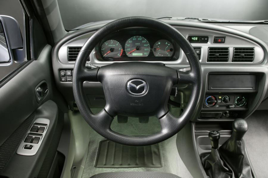  Mazda B2500 2004 года  (фото 18 из 81)
